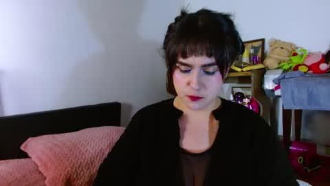 Collette online show from June 11, 2026, 5:05 am