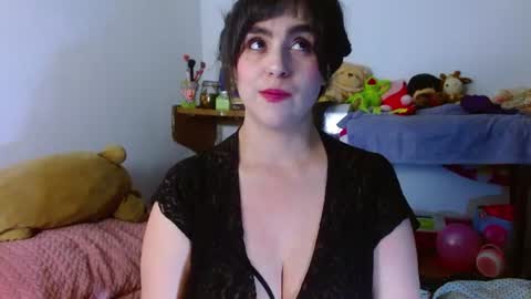 Collette online show from June 16, 2026, 3:42 am