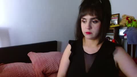Collette online show from June 18, 2026, 12:42 pm