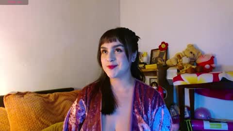 Collette online show from August 3, 2026, 4:00 am