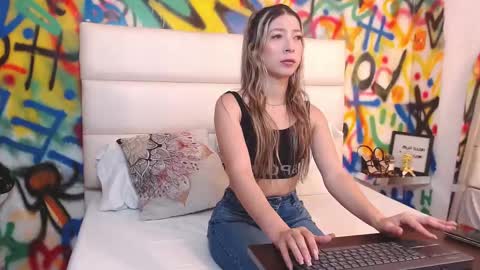 valentina online show from February 5, 2026, 11:59 am