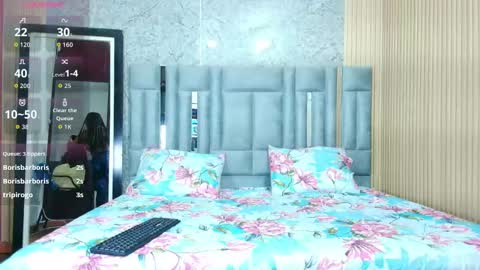 Lauren online show from December 16, 2025, 7:19 pm