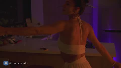 Laura online show from December 5, 2024, 3:04 am
