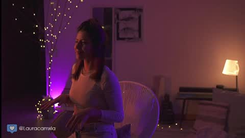 Laura online show from January 26, 2025, 12:48 am
