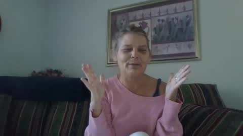 Snapshot of comebackpussy chatting on November 10, 2025, 5:12 pm comeback pussy online show from November 10, 2025, 5:12 pm