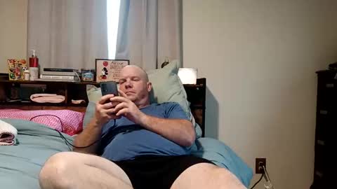 Snapshot of comegetmeinthemorning chatting on April 4, 2026, 5:10 pm comegetmeinthemorning online show from April 4, 2026, 5:10 pm