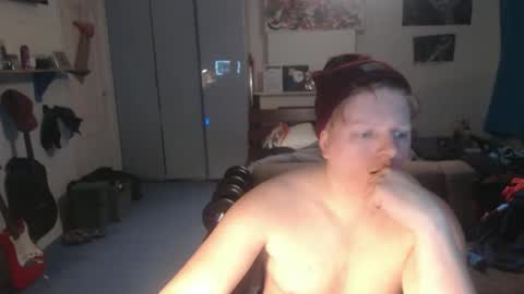 Snapshot of command224 chatting on February 8, 2026, 7:28 pm tell me what to do online show from February 8, 2026, 7:28 pm