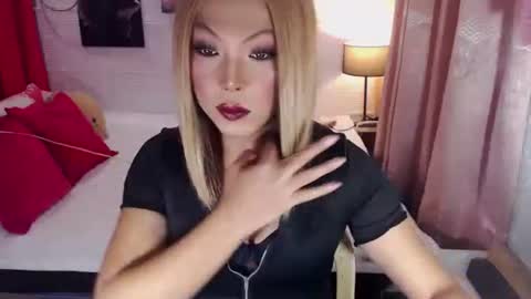 QUEEN SABRINA online show from June 9, 2026, 5:08 am