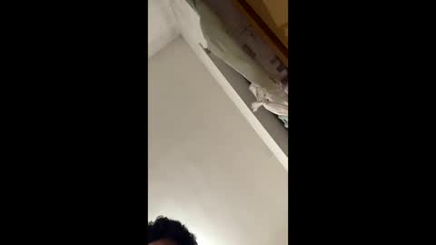 Snapshot of comobailamioso chatting on March 9, 2025, 6:43 pm comobailamioso online show from March 9, 2025, 6:43 pm