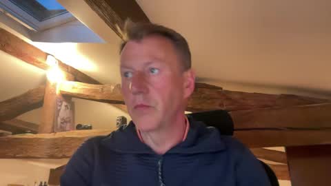 compay69 online show from March 25, 2026, 6:14 pm