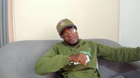 Snapshot of compton_01 chatting on October 7, 2025, 1:08 pm COMPTON online show from October 7, 2025, 1:08 pm