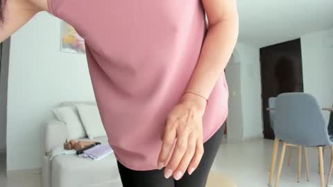 Snapshot of conie28_ chatting on September 25, 2025, 6:33 pm conie28  online show from September 25, 2025, 6:33 pm