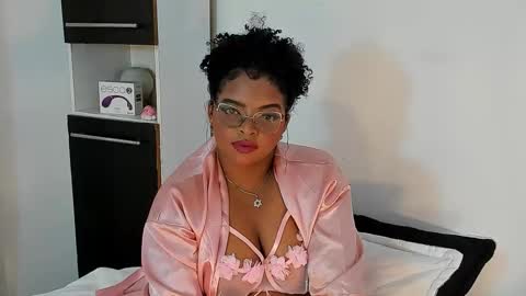 conielaurenth online show from December 3, 2025, 10:02 am