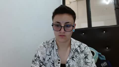 lyan onlyfans n linda online show from January 26, 2025, 6:06 pm