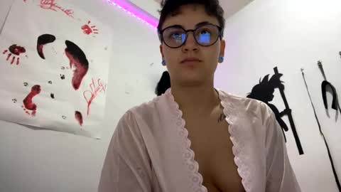 lyan onlyfans n linda online show from February 9, 2025, 5:43 pm