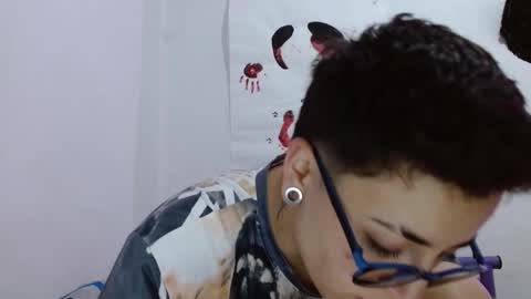 lyan onlyfans n linda online show from February 20, 2025, 10:04 pm