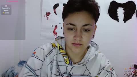 lyan onlyfans n linda online show from March 6, 2025, 5:33 pm
