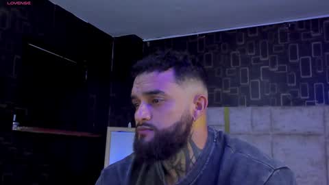 rusfegui online show from February 5, 2025, 12:10 am