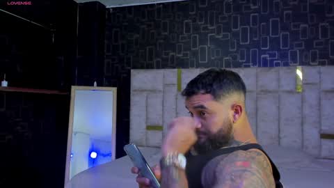 rusfegui online show from February 7, 2025, 10:41 pm