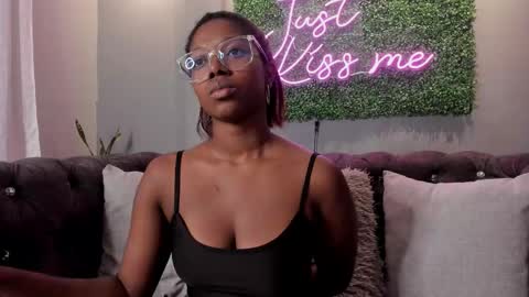 Snapshot of connywellss chatting on March 28, 2026, 7:46 pm Nilo Solem online show from March 28, 2026, 7:46 pm