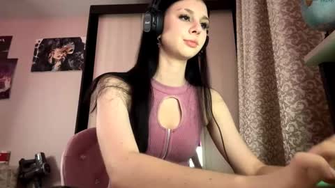 Snapshot of constancefeusier chatting on October 26, 2025, 8:48 pm Isabella online show from October 26, 2025, 8:48 pm