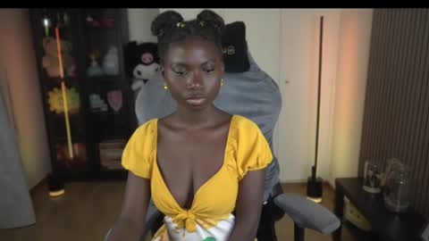 Carola  independent model online show from May 25, 2026, 12:55 pm