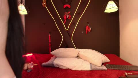 cookie_bit_ online show from February 6, 2026, 5:34 am