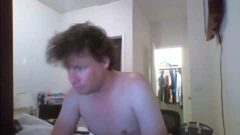 cooldude122222 online show from September 28, 2025, 6:41 am