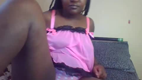 Snapshot of coolgirl001 chatting on September 24, 2025, 8:17 am coolgirl001 online show from September 24, 2025, 8:17 am