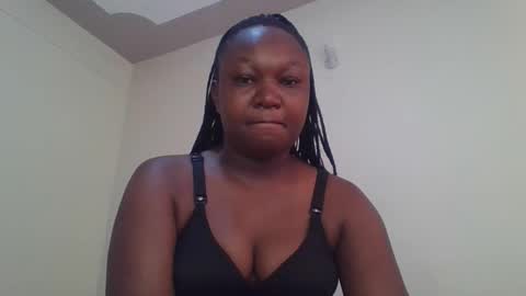 Snapshot of coolgirl001 chatting on October 15, 2025, 7:52 am coolgirl001 online show from October 15, 2025, 7:52 am