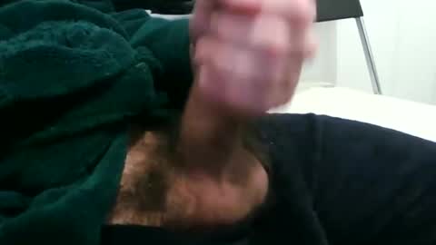 coolhairy online show from December 4, 2024, 1:25 am
