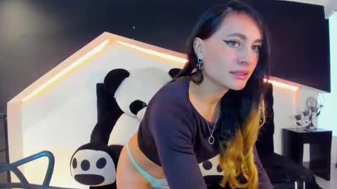 Coral  online show from January 29, 2025, 1:28 pm