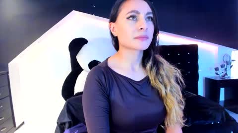 Coral  online show from February 5, 2025, 12:17 pm