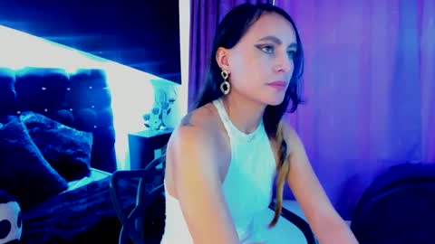 Coral  online show from February 6, 2025, 4:14 pm