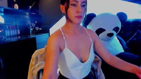 Coral  online show from February 7, 2025, 12:17 pm