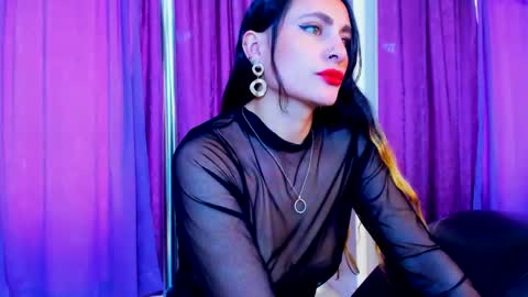 Coral  online show from February 19, 2025, 6:43 pm