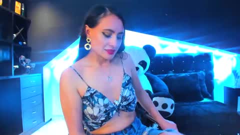 Coral  online show from February 20, 2025, 4:03 pm