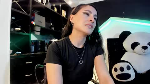 Coral  online show from February 25, 2025, 3:38 pm