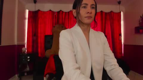 Coral  online show from September 19, 2025, 1:12 pm