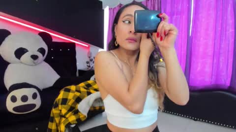 Coral  online show from September 22, 2025, 12:29 pm