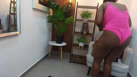 Snapshot of coral_lise chatting on September 15, 2025, 11:10 am Coral online show from September 15, 2025, 11:10 am