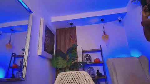 Snapshot of coral_lise chatting on October 18, 2025, 11:33 am Coral online show from October 18, 2025, 11:33 am
