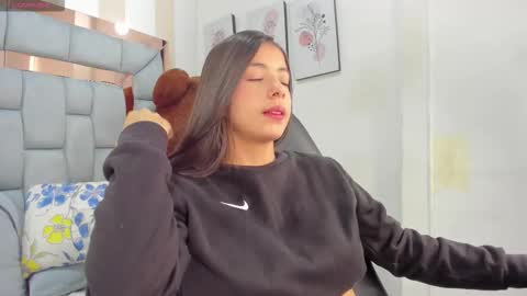 Coral online show from November 23, 2025, 2:17 pm