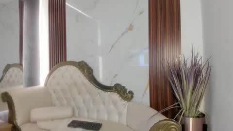 Coralie Bronson online show from October 9, 2025, 8:07 pm