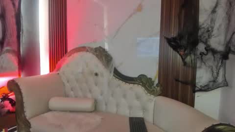 Coralie Bronson online show from October 30, 2025, 9:26 pm