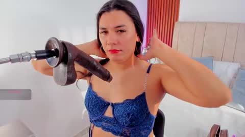 coraline hot18 online show from September 11, 2025, 12:16 pm