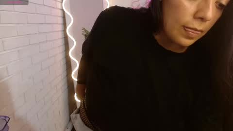Carolina  online show from February 7, 2025, 2:47 pm