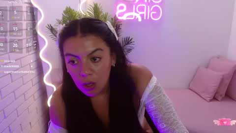 Carolina  online show from February 13, 2025, 5:54 pm