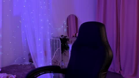 little girl who is always right or Coraline online show from January 20, 2025, 5:15 am