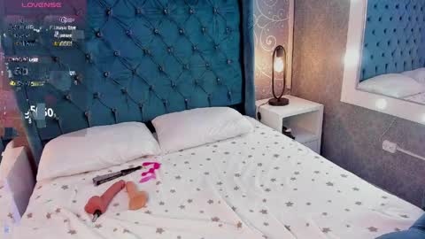  Red  online show from April 11, 2026, 1:21 am